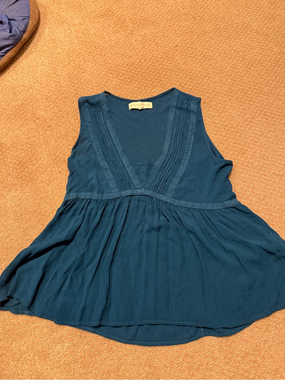 Sleeveless V-Neck Peplum Tank Top in Deep Teal